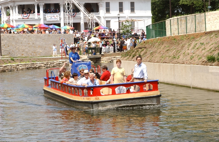 float on river san antonio